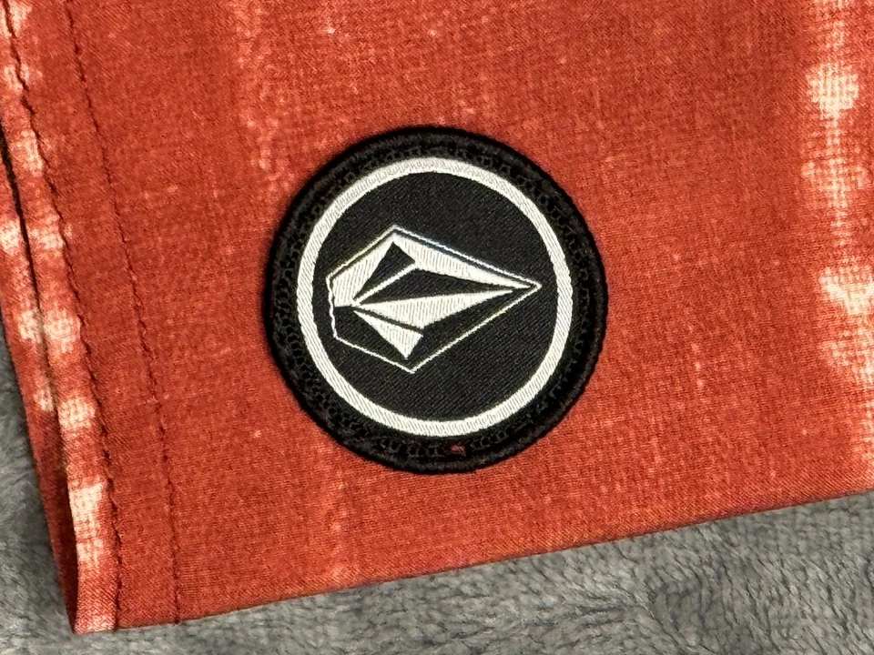 Volcom Board Shorts Mens 38 Red 4 Way Stretch Swim Trunks Surf Beach Pocket - Image 2 of 4