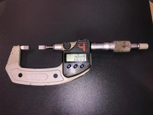 MITUTOYO DIGITAL BLADE MICROMETER 0-25MM 0.001MM NO. 422-230