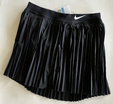 Nike Black Tennis Skirt MEDIUM Pleated Dri-Fit Advantage Golf Skort DX1404-010