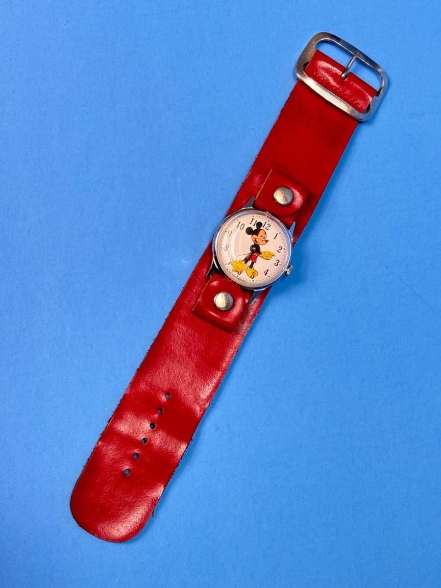 Vintage 1970s Mickey Mouse Wind-Up Watch Walt Disney Productions