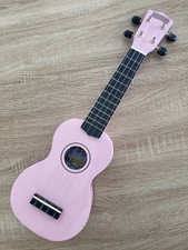 Ukulélé Mahalo U-30G en bon état