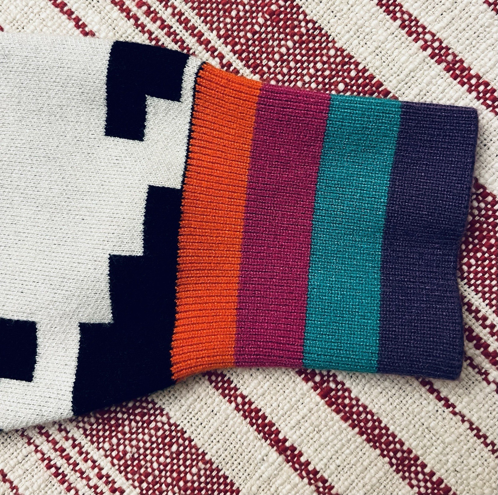 APNY AP NY Houndstooth Pattern Pullover With Colo… - image 5