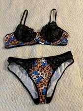 VTG Beautiful Black Satin Bra With Butterfly Pattern And Panties Set Size L
