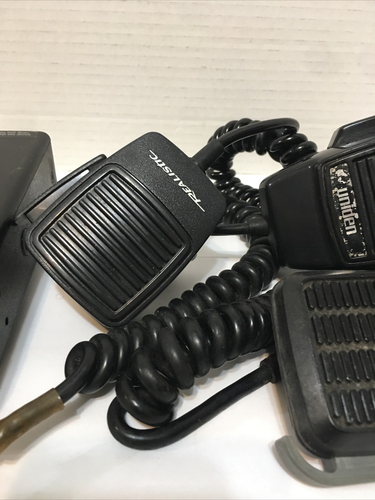 Cobra 40 Channel CB 2-Way Mobile Radio Model 19 DX II W/ Plug & Microphones