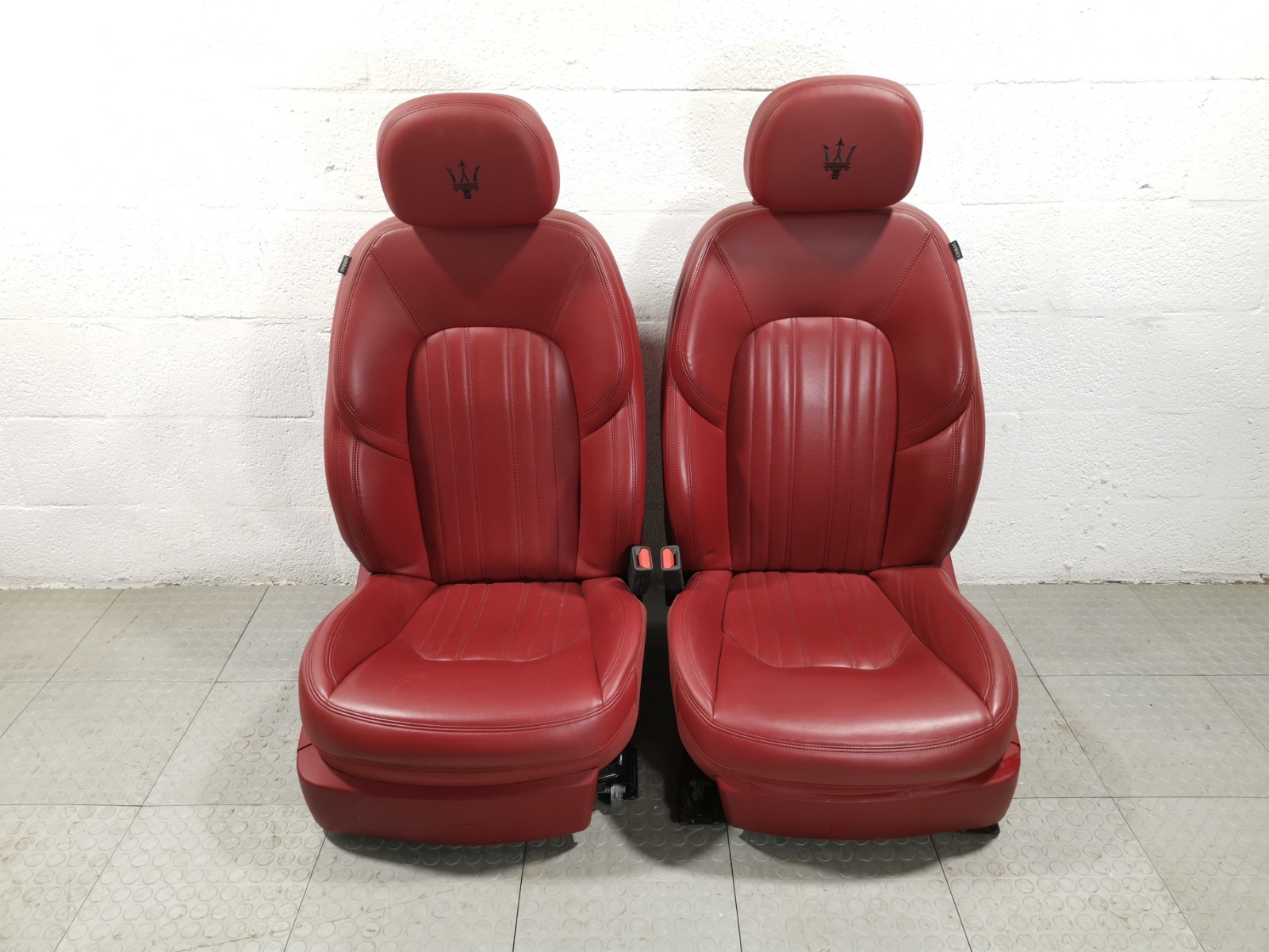 Maserati Levante 3.0L AWD Auto 2017 Front Rear Seats Leather Red Color Set OEM
