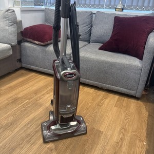 Shark NV680 NV681UKT 40 Staubsauger