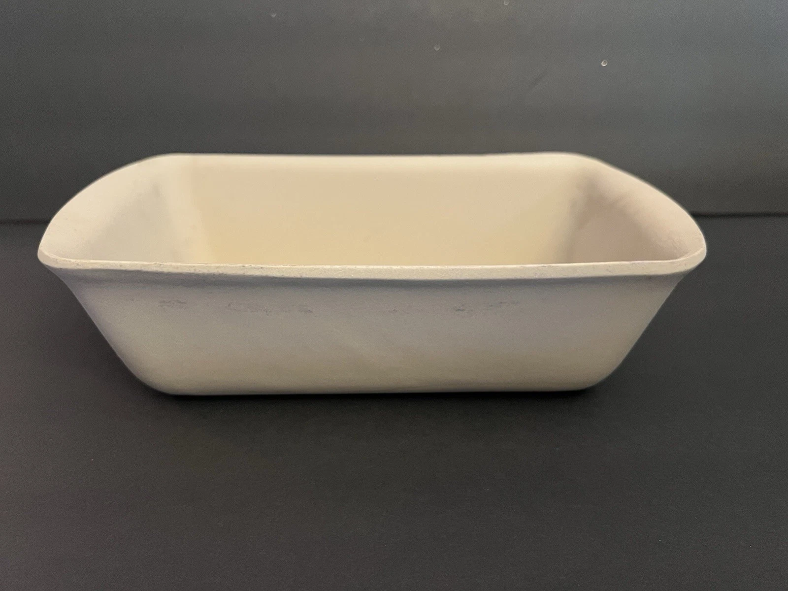 The Pampered Chef Family Heritage Collection Stoneware Bread Loaf 9x5 Pan K-129