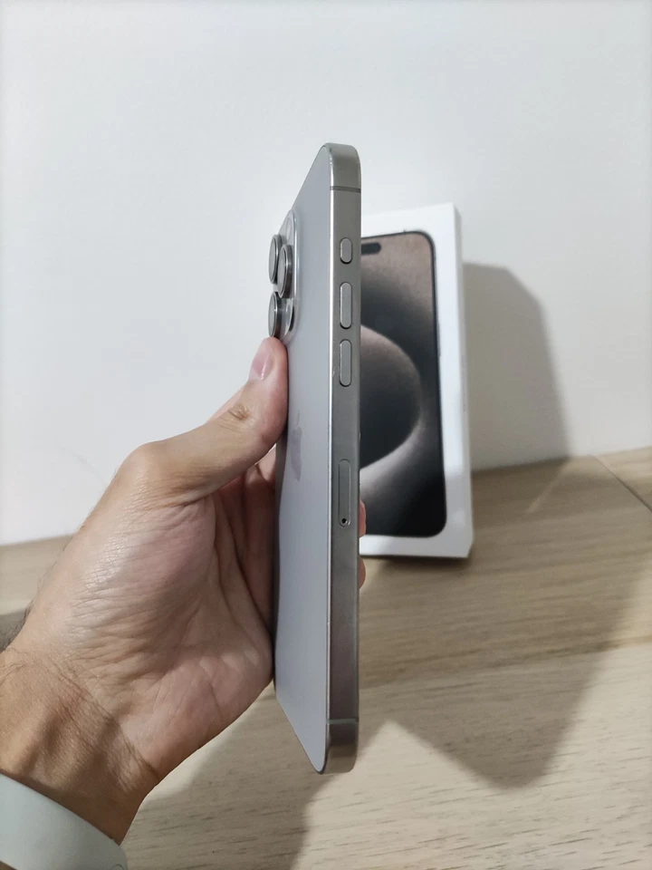 Apple iPhone 15 Pro Max · 256GB, foto 4 di 5