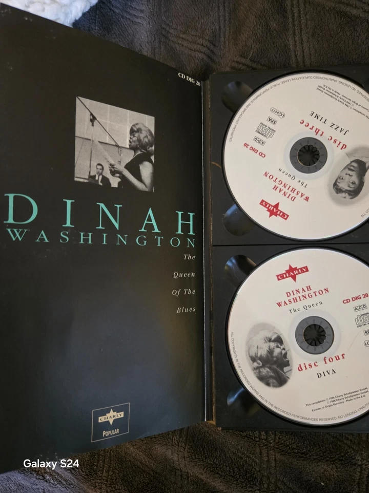 DINAH WASHINGTON /QUEEN OF THE BLUES-4 SET CD'S & 1 BOOK Foto 4 de 4