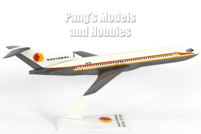 Boeing 727-46 1/200スケール Amazon.com: Boeing 727-200 American AL Desktop Display Airplane