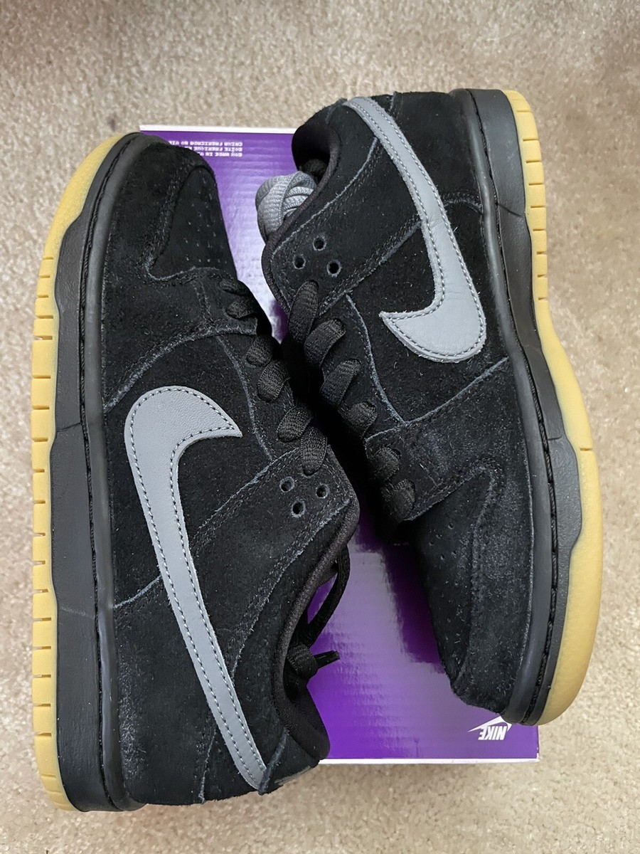靴 Nike SB Dunk Low Pro \"Black/Fog\" Nike Dunk Low Pro SB 'Fog' — Kick Game