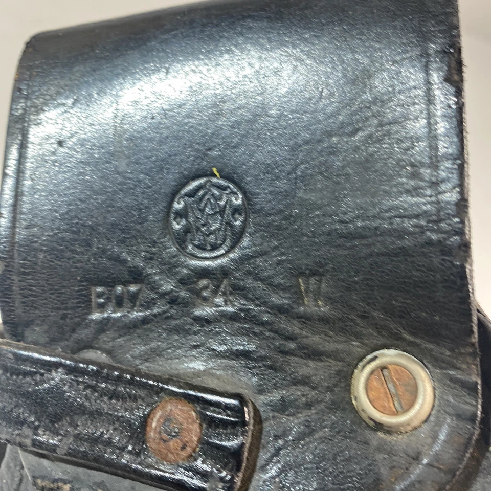 FUNDA DE COLECCIÓN SMITH & WESSON CUERO NEGRO RESISTENTE B07 34 W TEJIDO DE CESTA para mano derecha Foto 2 de 4