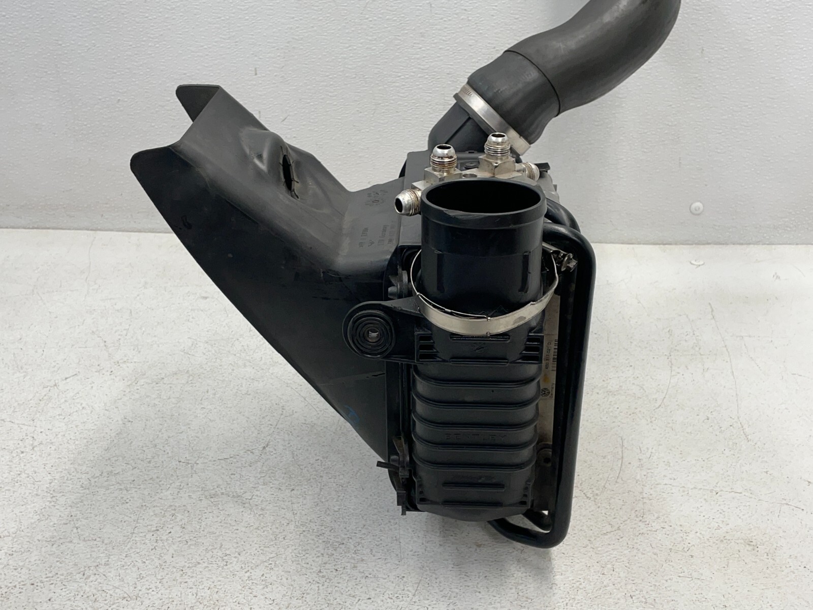 03-07 Bentley Continental GT Right Turbo Intercooler Oil Cooler Duct 1577 OEM