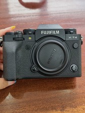 Fujifilm X-T4 XT4 24.3MP Mirrorless Digital Camera Body Only Black W/Accessories