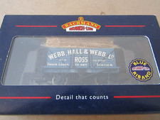 Bachmann  37-105A  7 Plank Wagon   Webb , Hall  &  Webb    OO Gauge