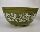 PYREX Spring Blossom 403 Crazy Daisy Mixing Bowl 2-1/2qt 1972-1981