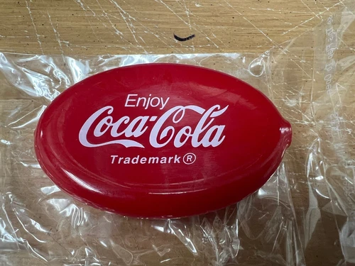 Vintage Coca-Cola Rubber Coin Holder 3" x 2" Coca-Cola NEW