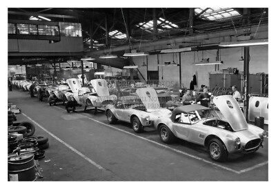 FORD SHELBY COBRA FACTORY ASSEMBLY LINE 1960s 4X6 PHOTO