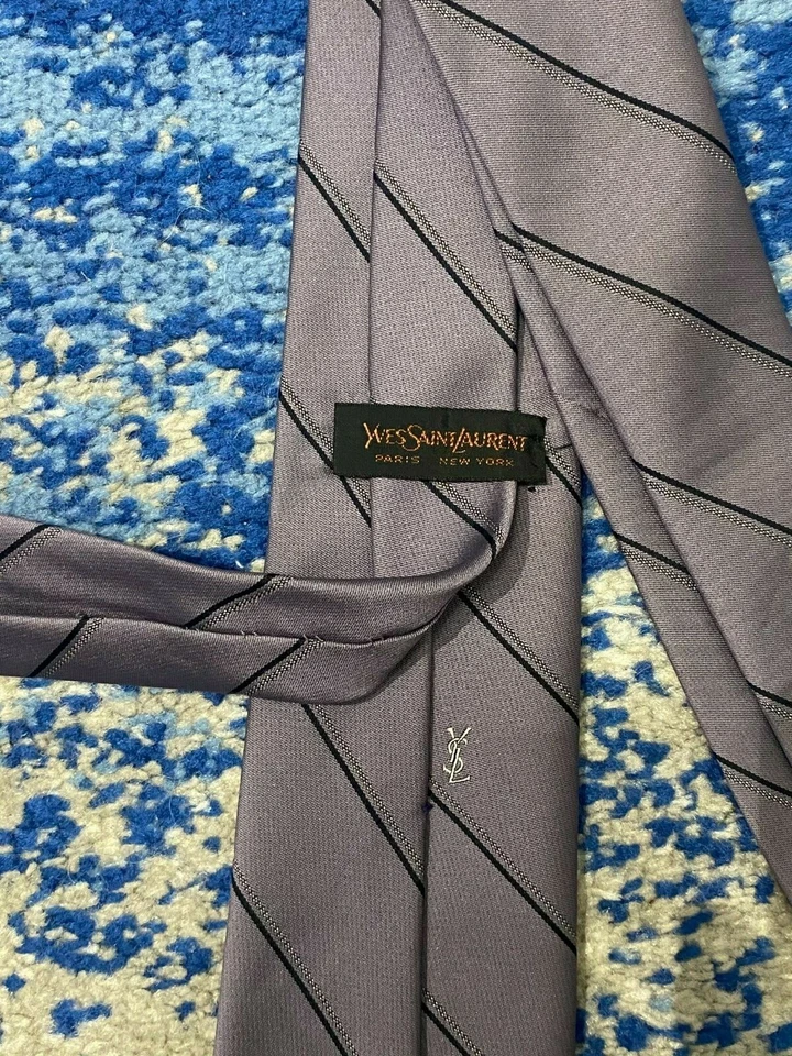 Corbata Yves Saint Laurent YSL Vintage Glicinia Púrpura Negro Sesgo Rayas Logo  Foto 4 de 4