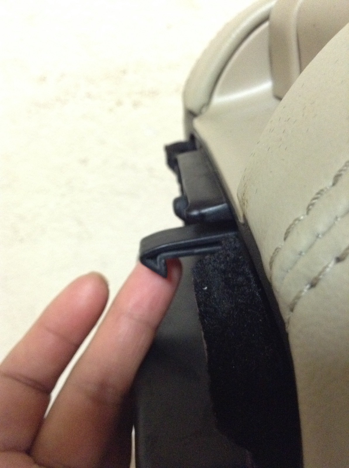 2014 2017 DODGE DURANGO CENTER CONSOLE W/ ARMREST CUP HOLDER FLOOR