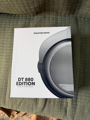 beyerdynamic DT-880-PRO-250 Headphones - Gray