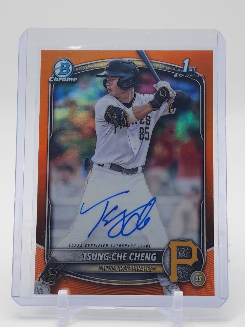 TSUNG-CHE CHENG 2025 BOWMAN CHROME 1ST ORANGE REFRACTOR AUTO /25 Q5122