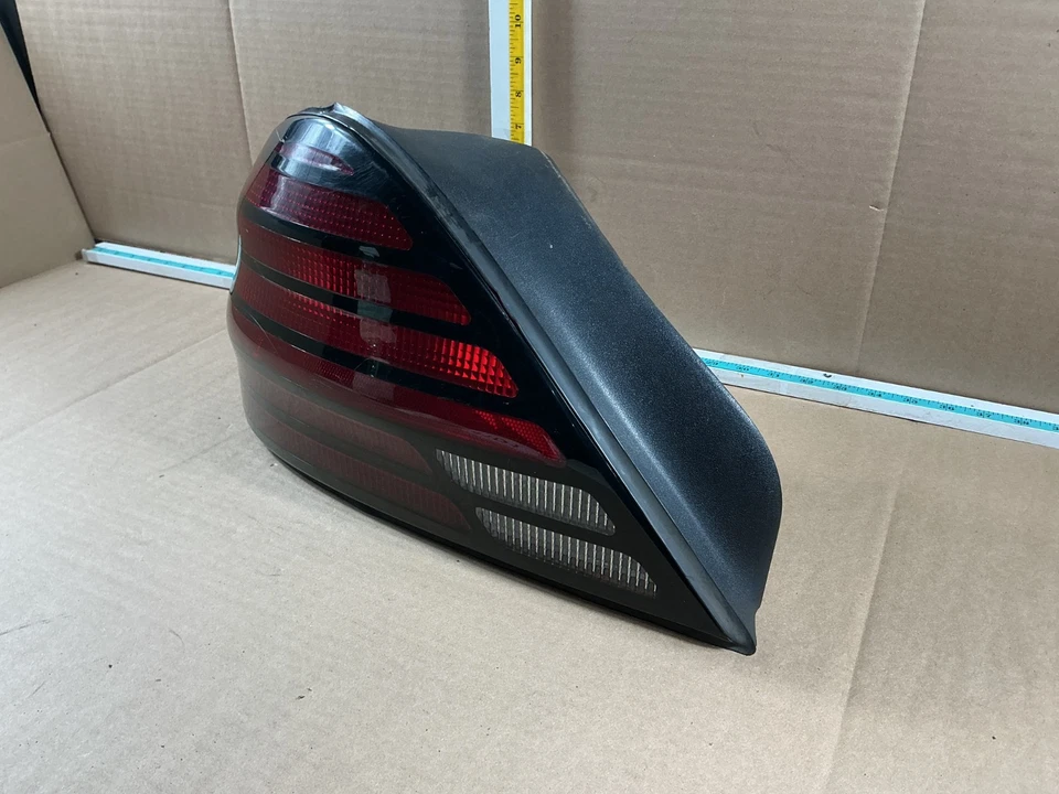 1999-2005 Pontiac Grand Am Rear Left Driver Side Tail Light Assembly OEM - Image 3 of 4