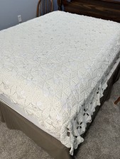 Vtg Hand Crocheted Bedspread 83 L x 90 W Hobn...
