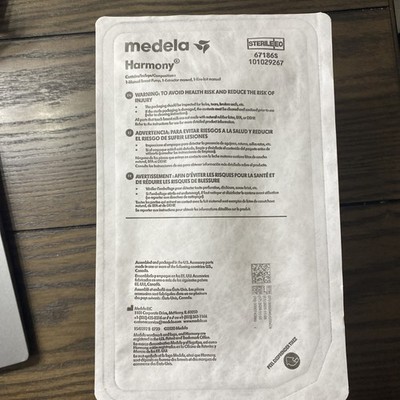 NEW Medela Harmony Manual breast pump SEALED FREE SHIPPING