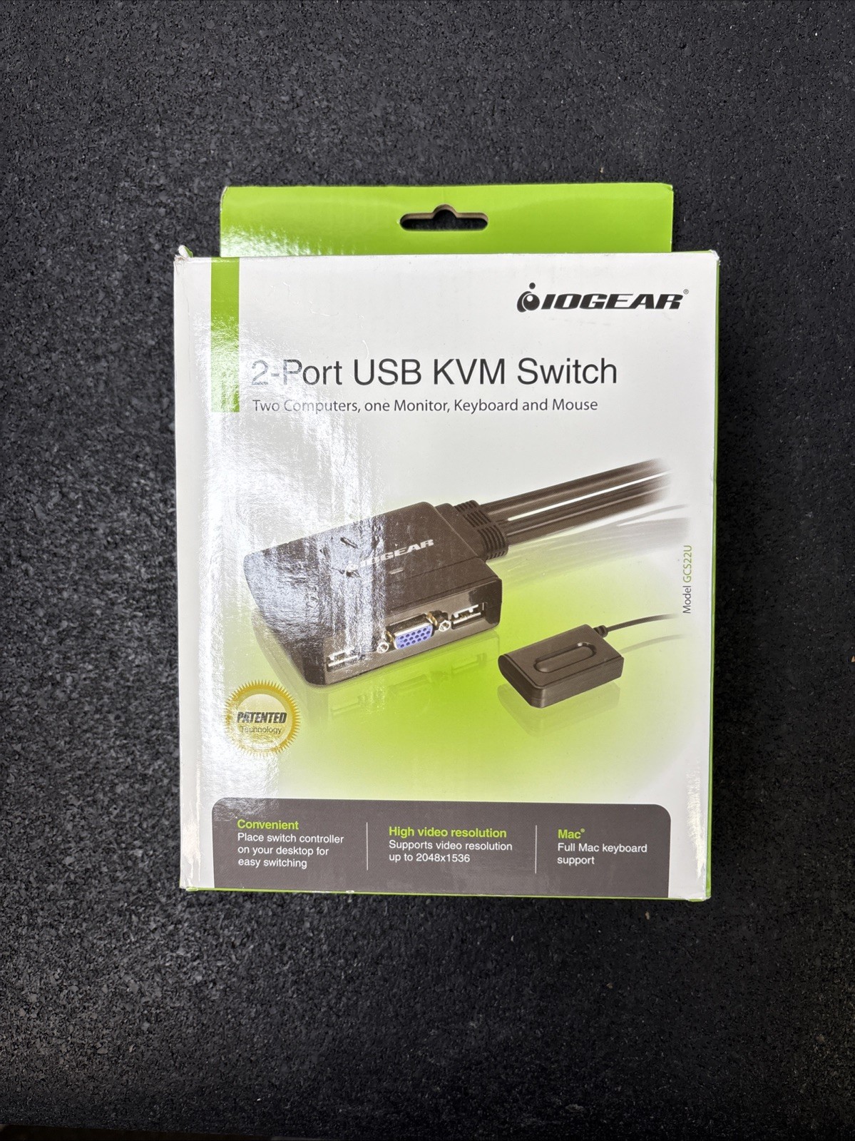 IOGEAR 2-Port USB KVM Switch VGA Cable with Cables and Remot