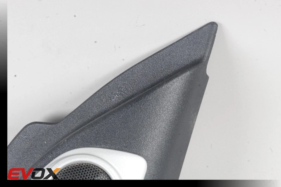 三菱 Lancer Evolution Evo 高音扬声器保护套 Trim Pass 右侧 Oem 正品 — 第 2/4 张图片