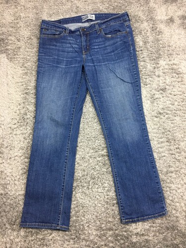 Levi Signature Mid Rise Straight Jeans 