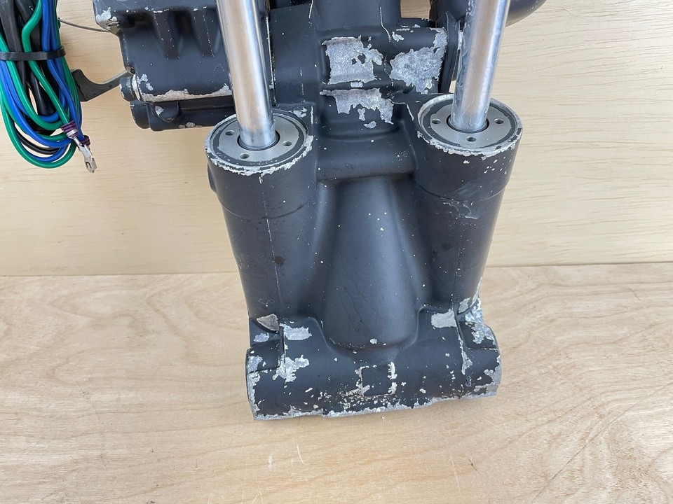 2007 Evinrude 150HP Etec Outboard Power Trim & Tilt Hydraulic Assembly