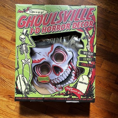 GHOULSVILLE Retro-a-go-go 3-D Horror Decor Voodoo Skull 2001  19'' Mask NIB