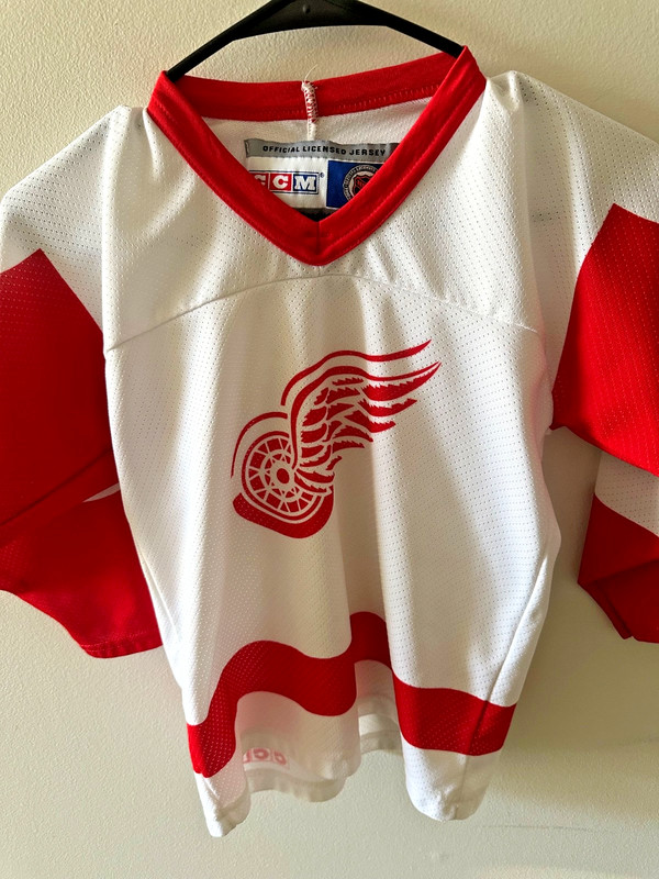 Vintage CCM 90s Detroit Red Wings NHL hockey jersey Size infant - OSFM- AS IS