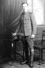 ksd-10 WWI, Soldier of the 14th Royal irish Rifles Ulster Volunteer Force. Photo