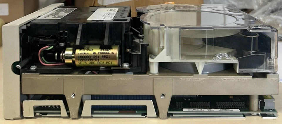 Quantum Tape Drive DLT4000 SCSI SE Internal 70-32048-08 REV BO3 - Image 3 of 4