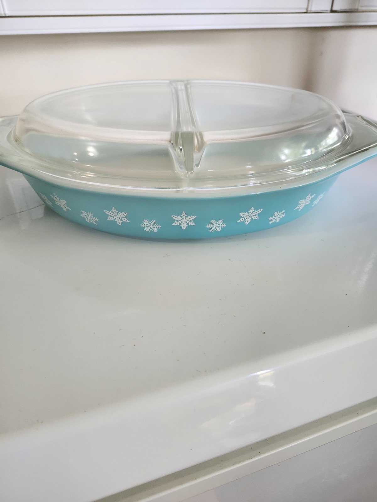 Vintage MCM Pyrex Turquoise Snowflake 1.5 Quart Divided Casserole Dish With Lid