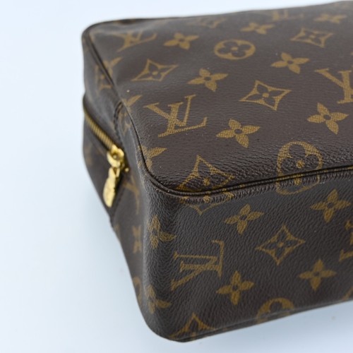 LOUIS VUITTON Trousse Toilette 28 Monogram Cosmetics Pouch "STICKY" P4202OS705 - Picture 8 of 20