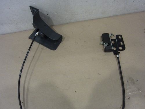 Ferrari California - RH Trunk Seperator Hook Cover With Cable - P/N 82853000 - Picture 6 of 6