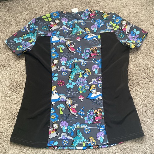 Disney Alice In Wonderland Scrub Top Size Medium - Picture 19 of 24