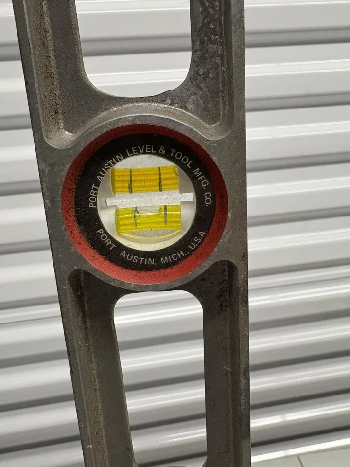 Vintage Carpenters Port Austin Level & Tool Mfg. Co. Aluminum 24" Michigan USA - Image 3 of 4