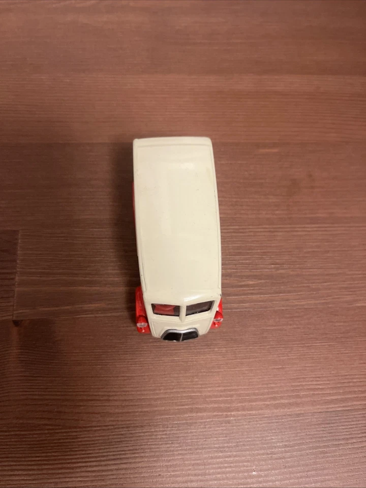 CORGI Morris J Type | The Topper Mickey The Monkey Car Toy/collectable - Bild 3 von 4