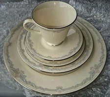 Lenox China Kingston Pattern Collectible Set of 5 