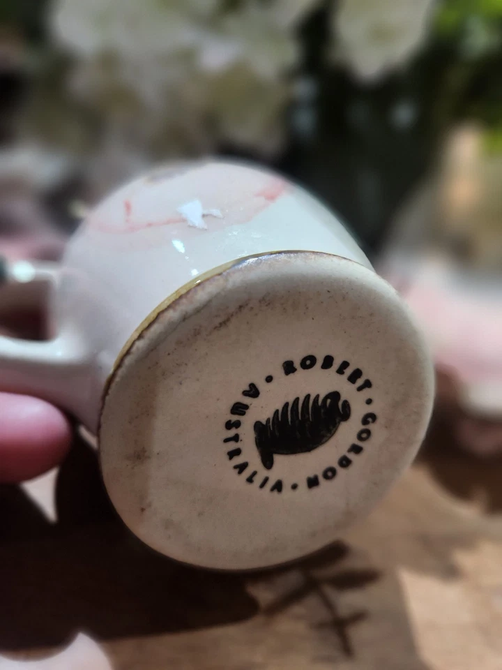Robert Gordon pottery mug - image 4 of 4