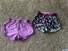 GIRLS KIDS UNDER ARMOUR WORKOUT EXERCISE SHORTS LOT SIZE MEDIUM PURPLE BLACK TWO