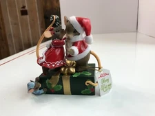 Charming Tails Merry Kiss-mas Christmas Cheer Collection Figurine No Box........