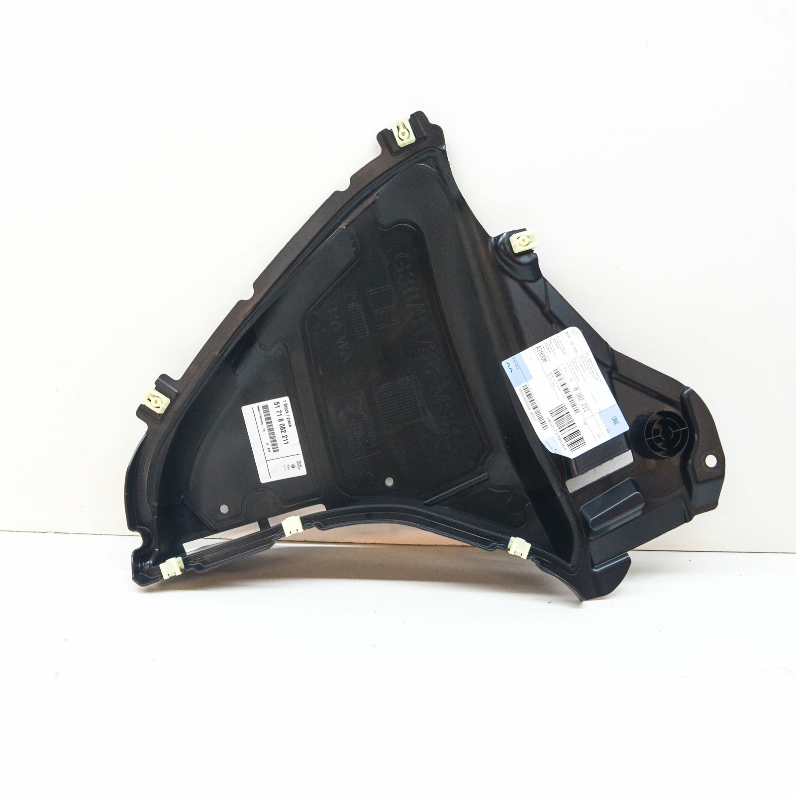 NEW BMW 5 G30 FRONT LEFT WHEEL ARCH BOTTOM COVER 51718082211 