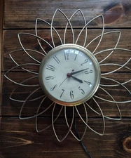 Vintage Mid Century Modern Starburst Sunburst Wall Clock United Corp 60s No. 60 