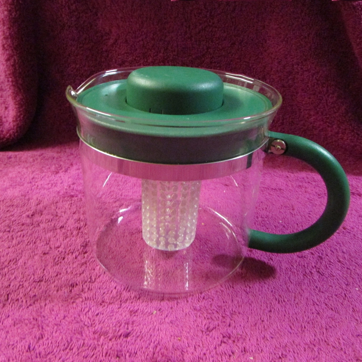*LOOK* Mint Condition Genuine BODUM Large Tea Infuser in Clear and Green